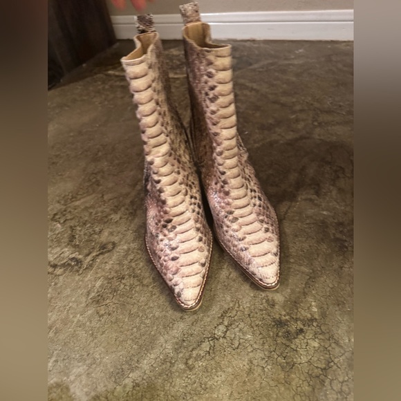 Booties - Picture 3 of 4